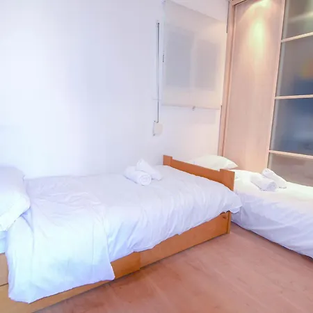 Touch The Sky Apartment L'Hospitalet de Llobregat Exterior photo